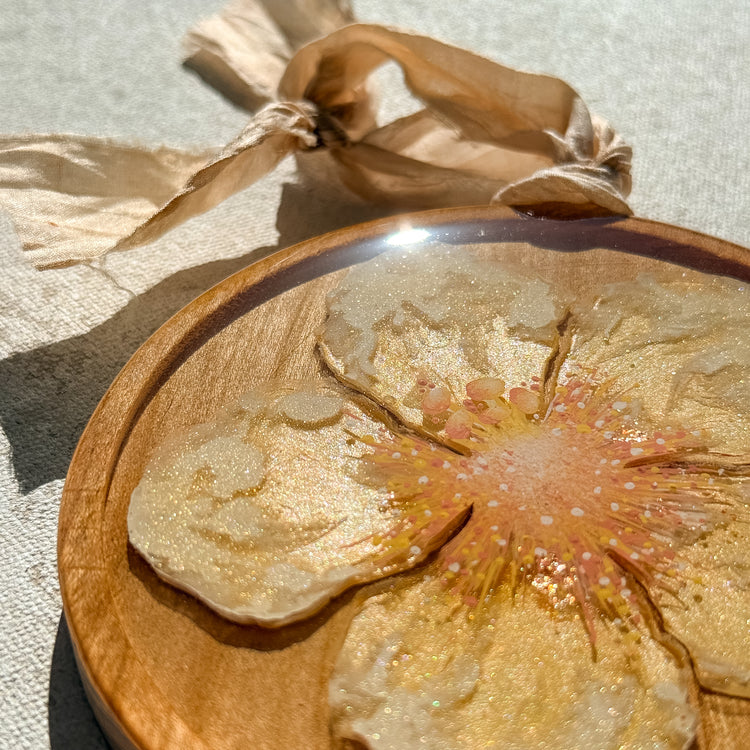 Flores de Hawai’i Ornament