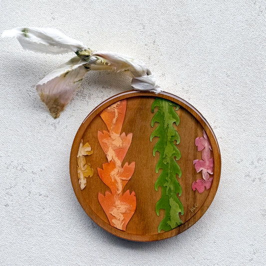 Forever Lei Ornament