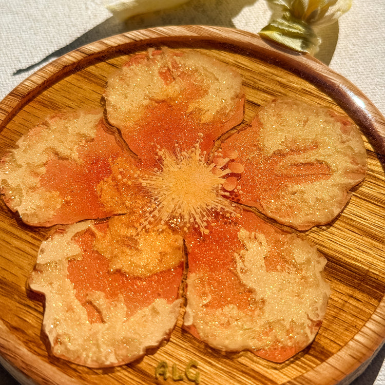 Flores de Hawai’i Ornament