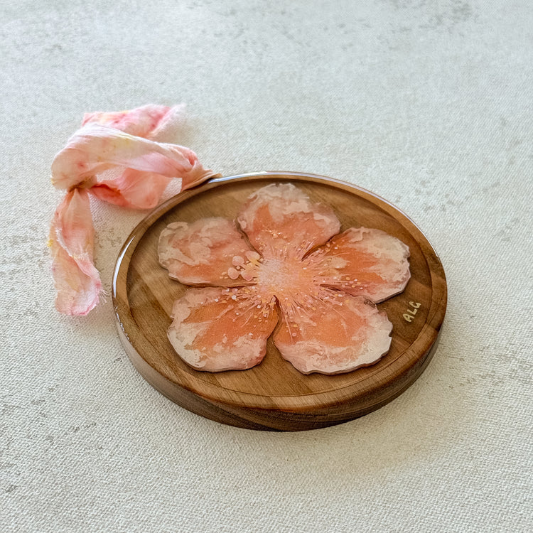 Flores de Hawai’i Ornament
