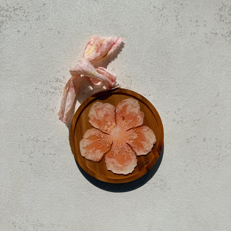 Flores de Hawai’i Ornament