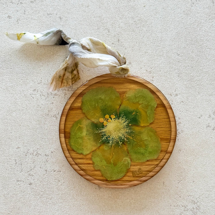 Flores de Hawai’i Ornament