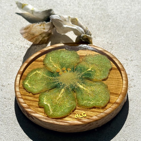 Flores de Hawai’i Ornament