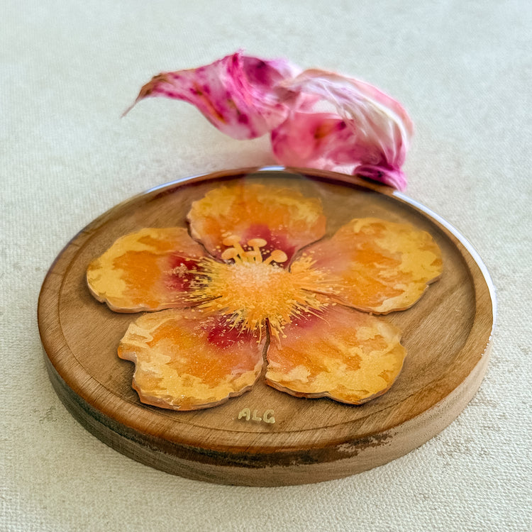 Flores de Hawai’i Ornament