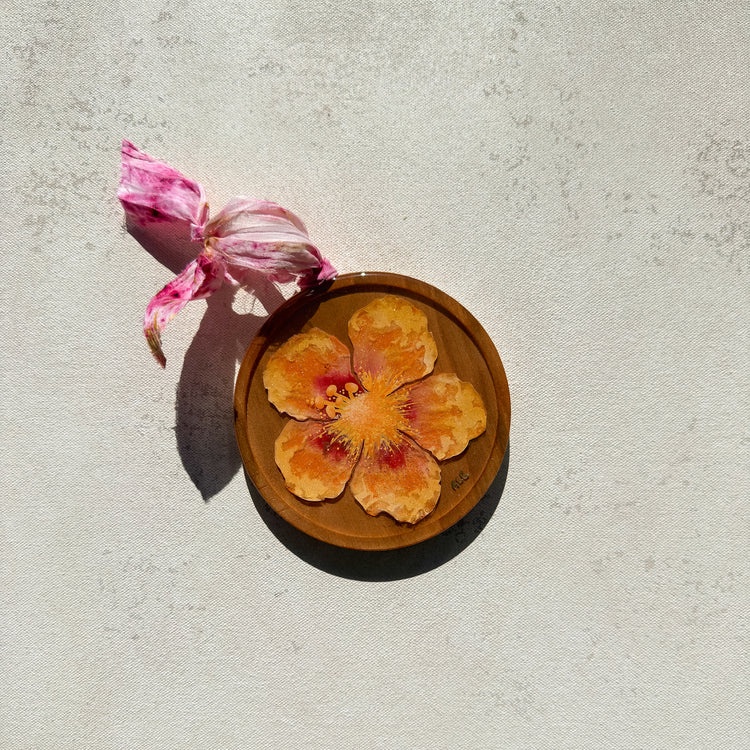 Flores de Hawai’i Ornament