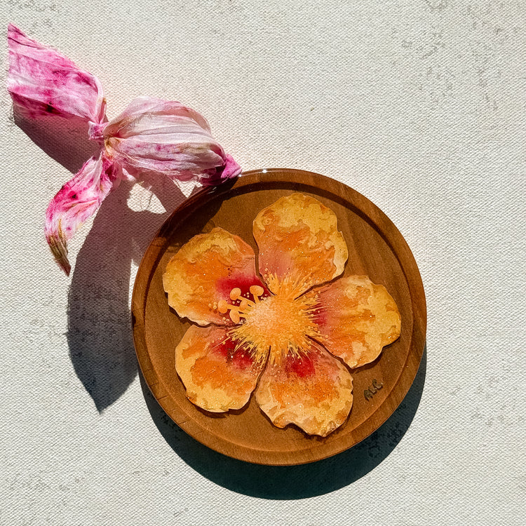 Flores de Hawai’i Ornament