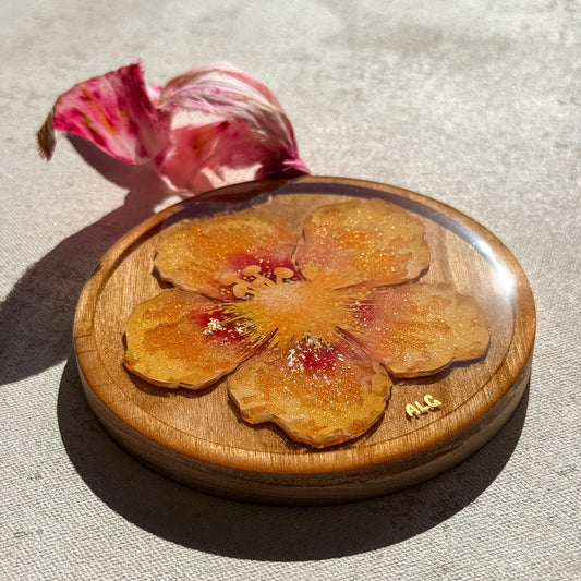 Flores de Hawai’i Ornament