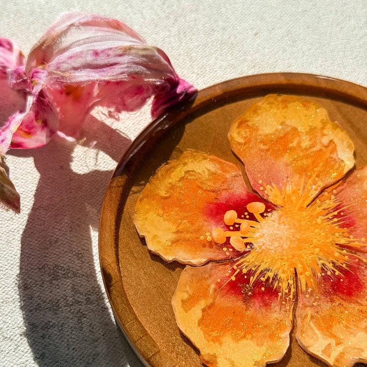 Flores de Hawai’i Ornament