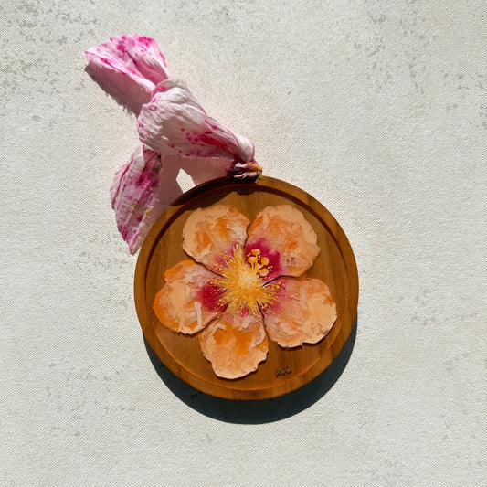 Flores de Hawai’i Ornament