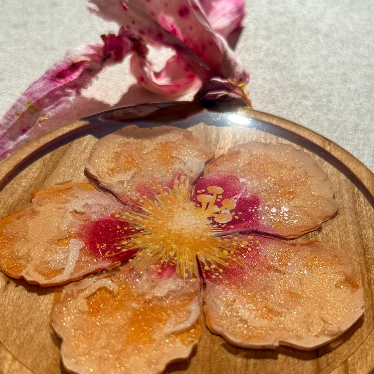 Flores de Hawai’i Ornament