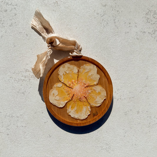 Flores de Hawai’i Ornament