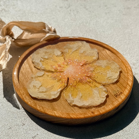 Flores de Hawai’i Ornament