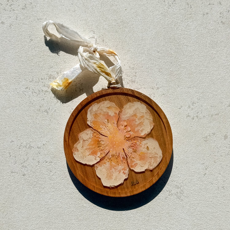 Flores de Hawai’i Ornament